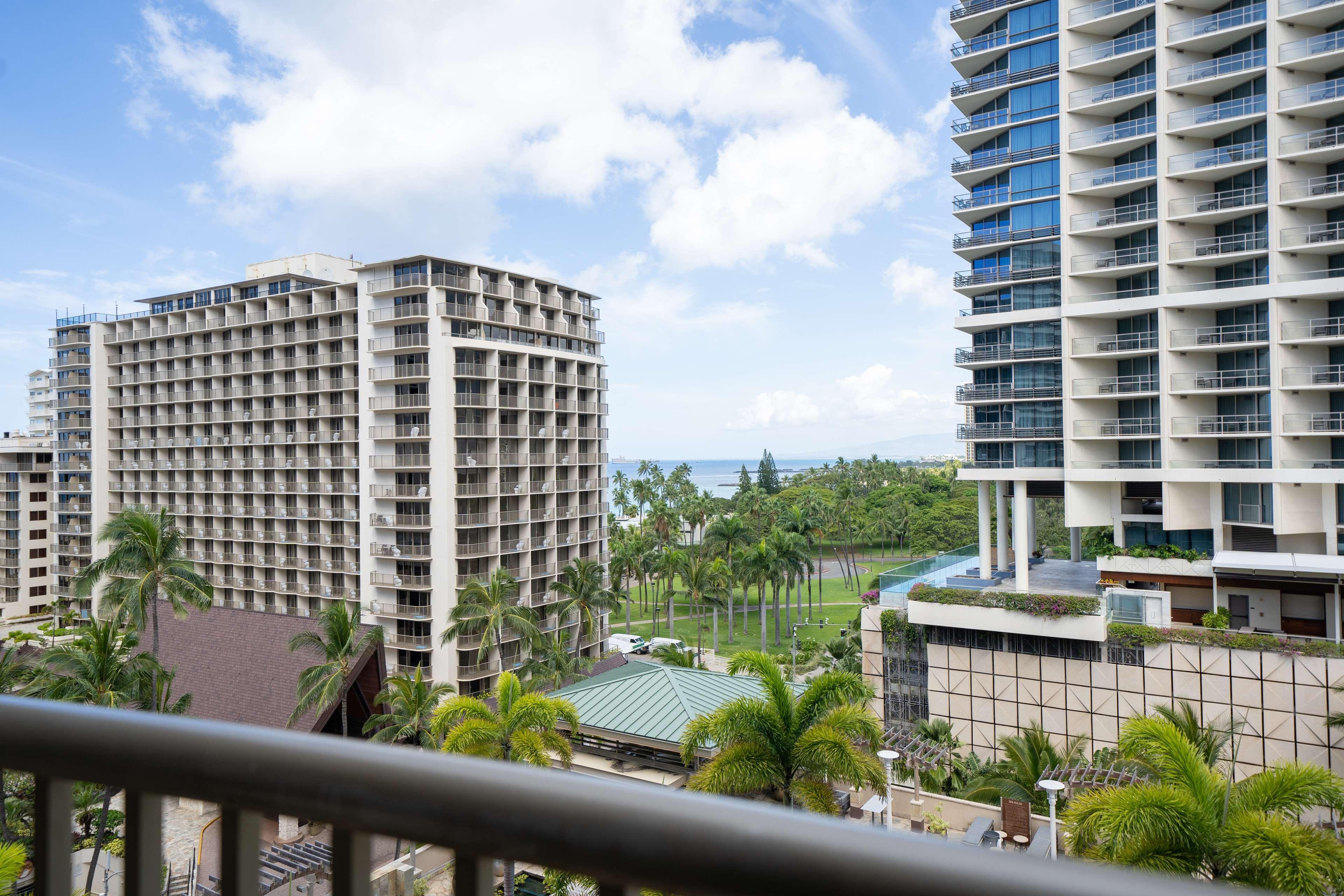 Embassy Suites By Hilton Waikiki Beach Walk Honolulu Kültér fotó