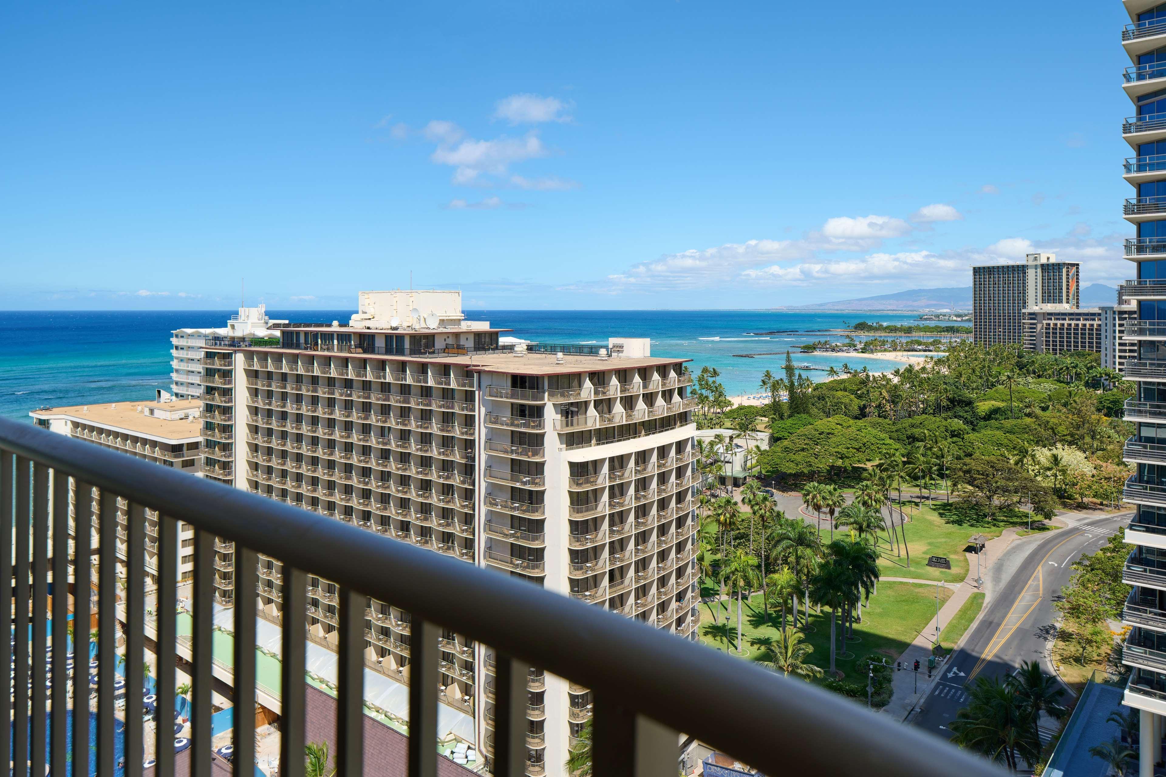 Embassy Suites By Hilton Waikiki Beach Walk Honolulu Kültér fotó