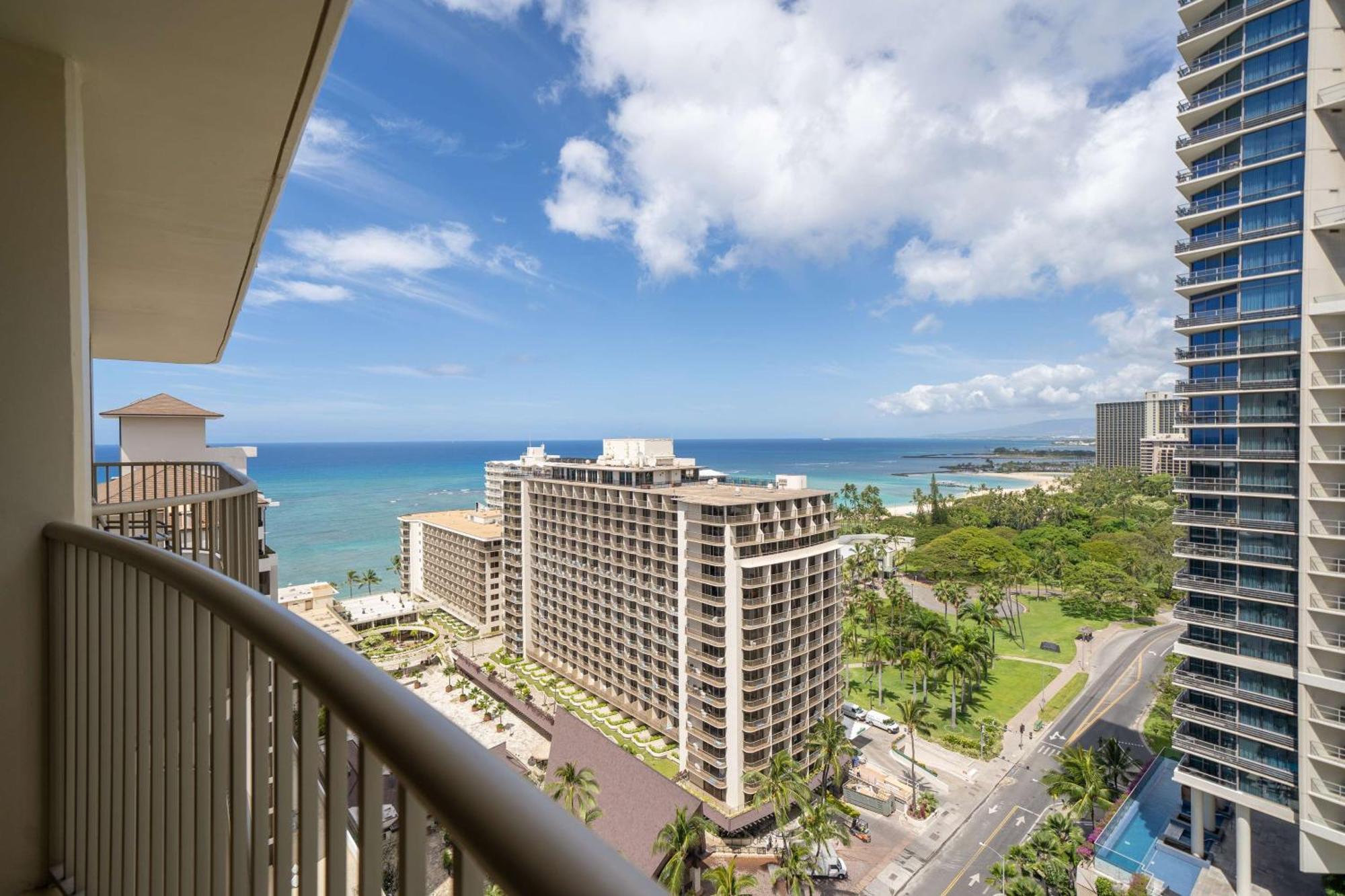 Embassy Suites By Hilton Waikiki Beach Walk Honolulu Kültér fotó